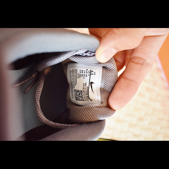 🚨SOLD🚨NEW WMNS Nike Revolution 4 - Picture 10 of 10